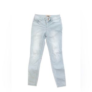 b l u e s p i c e j e a n s